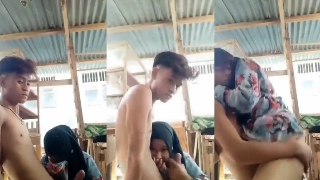 Bokep SMP viral Dua sejoli ngewe di depan rumah